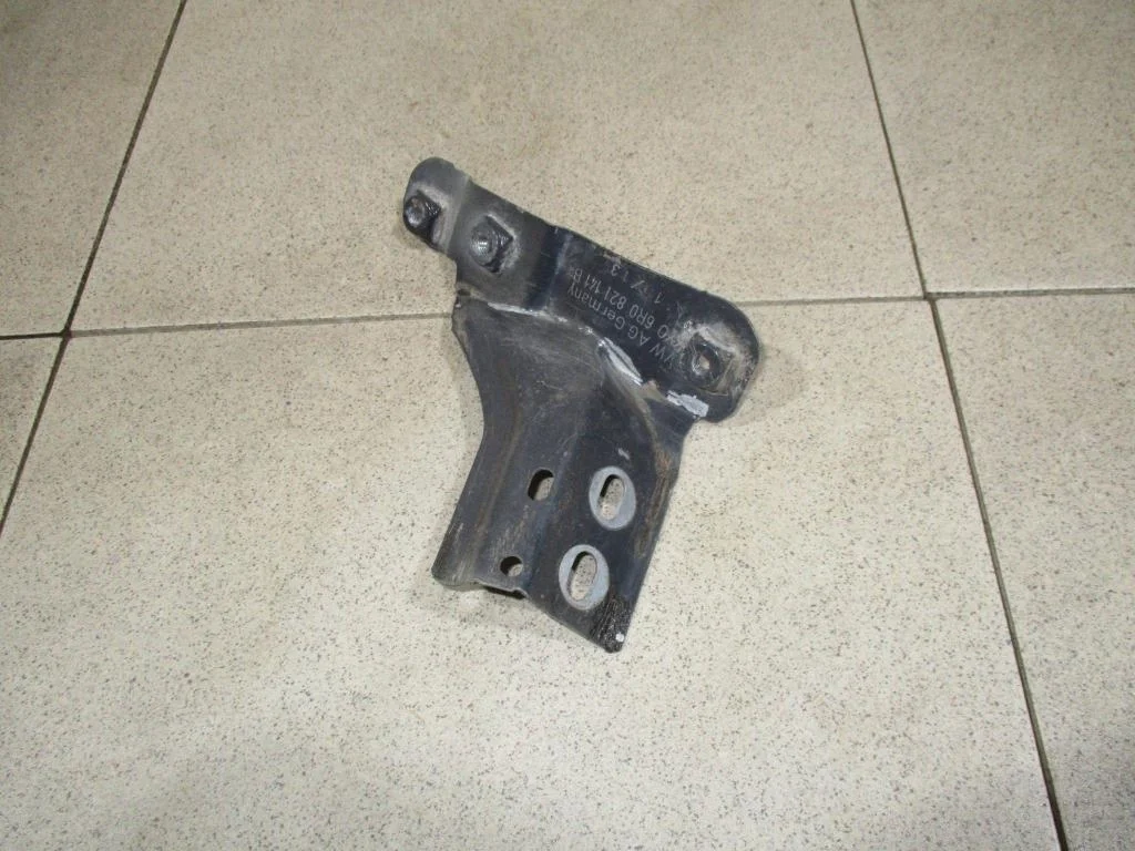 Кронштейн крепления крыла Volkswagen Polo 5