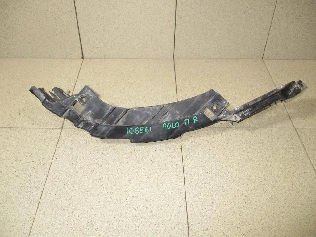 Кронштейн фар правый Volkswagen Polo 5