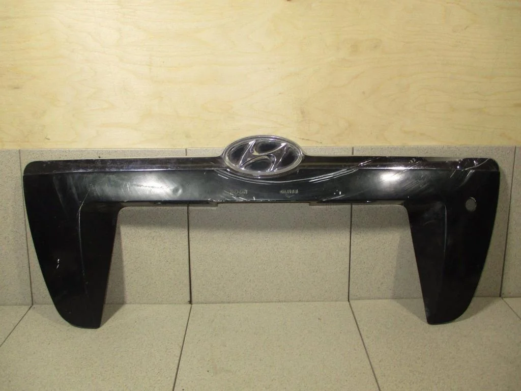 Накладка двери багажника Hyundai Tucson 1 JM