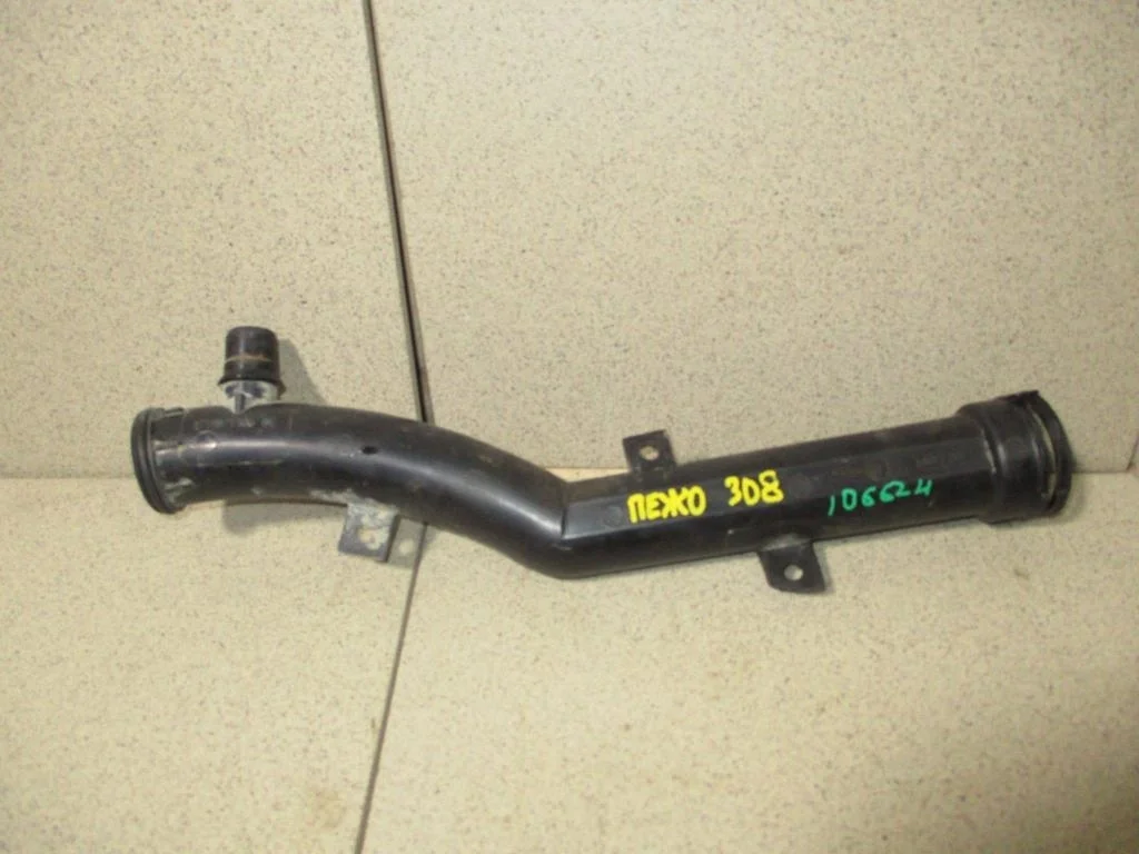 Трубка системы охлаждения Peugeot 308 2010 T7