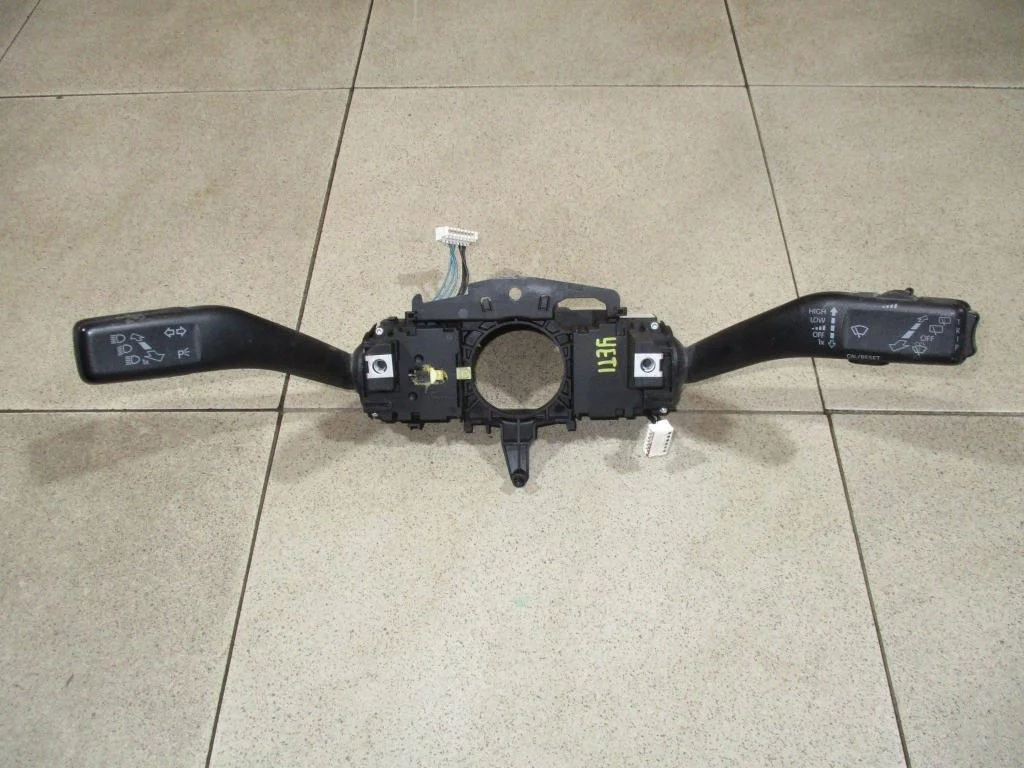 Переключатель подрулевой сборе Skoda Yeti 2012 5L