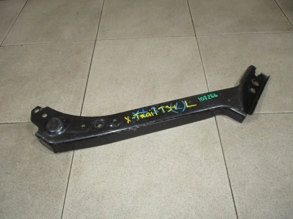 Элемент передней панели Nissan X-Trail T31