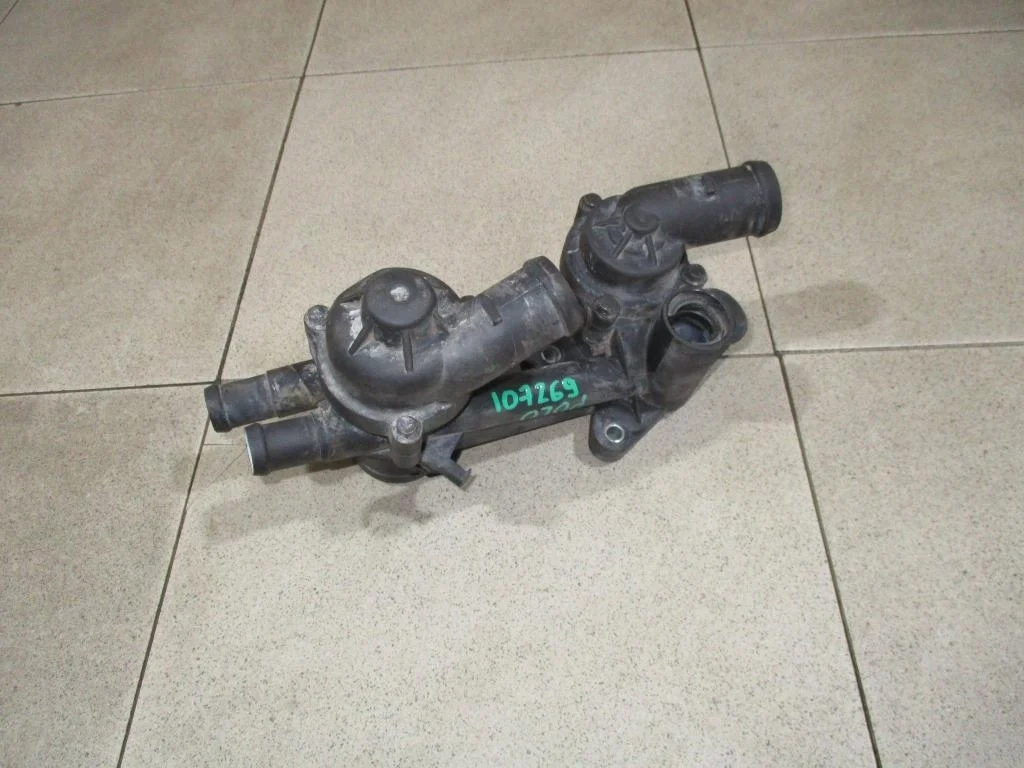 Корпус термостата Volkswagen Polo 5