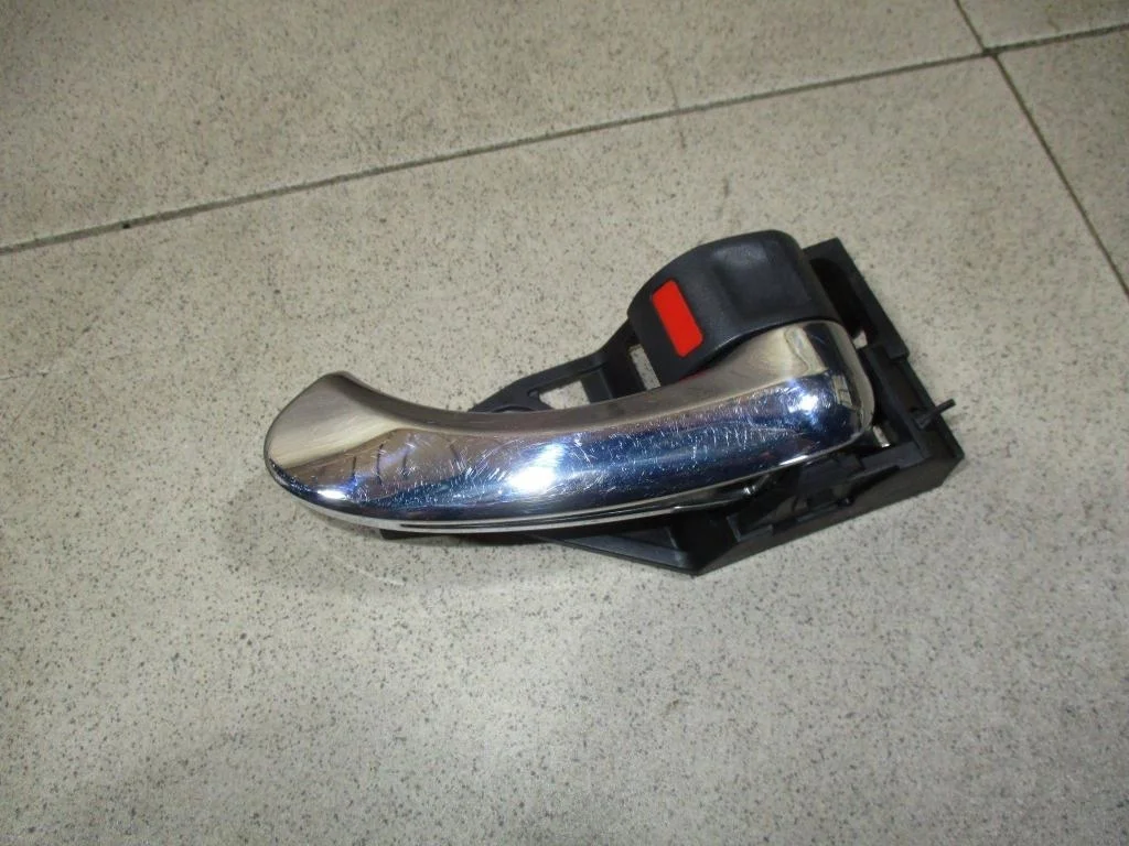 Ручка двери внутренняя правая Toyota RAV4 A30