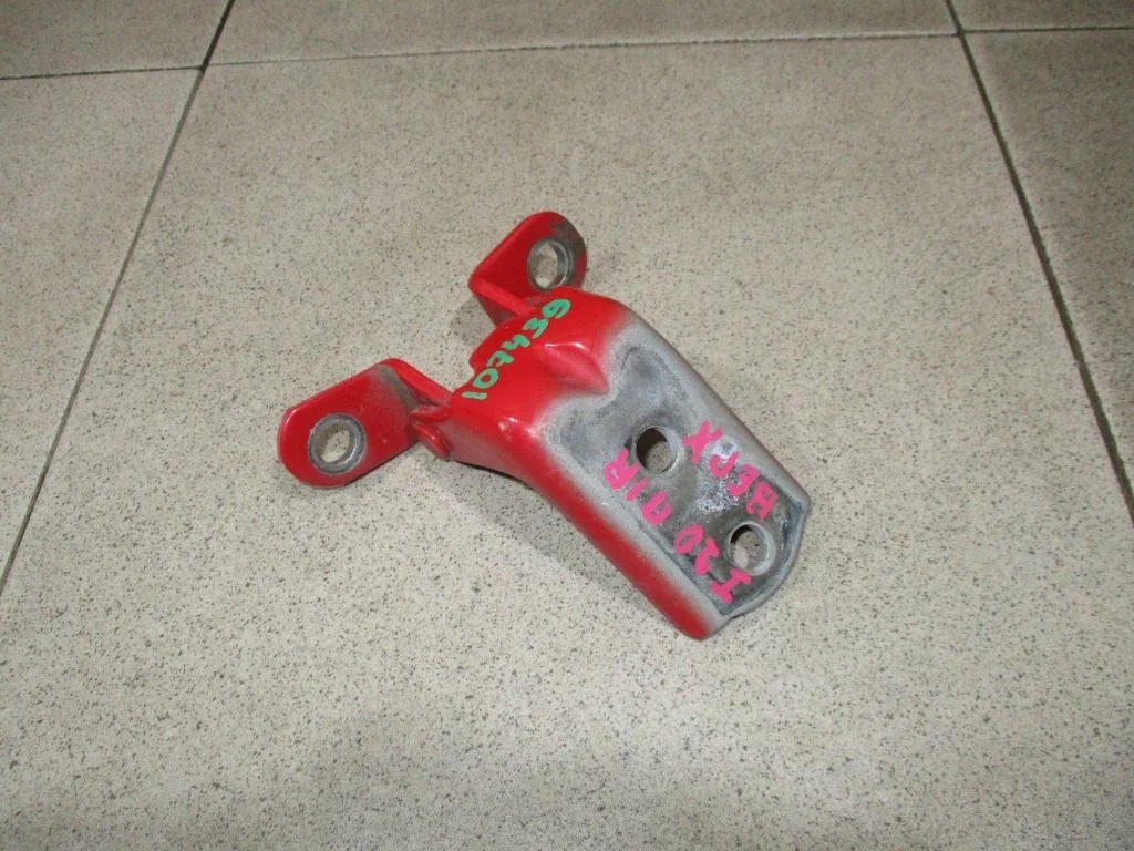 Петля двери передней правой верхняя Hyundai i20 2009 PB