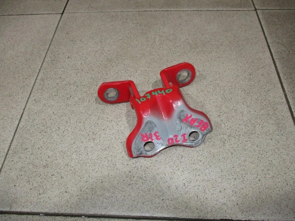 Петля двери задней правой верхняя Hyundai i20 2009 PB