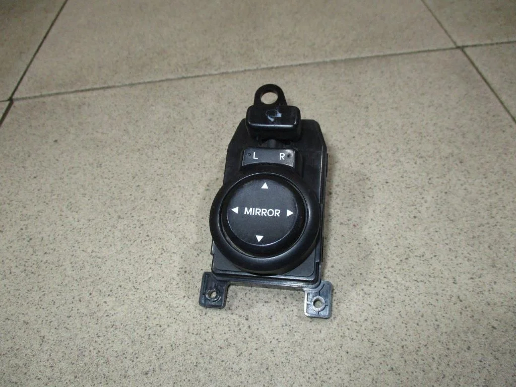 Переключатель регулировки зеркала Hyundai i20 2009 PB
