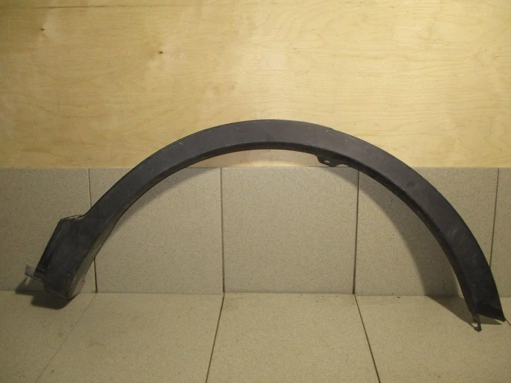 Накладка заднего крыла левого Toyota RAV4 A40