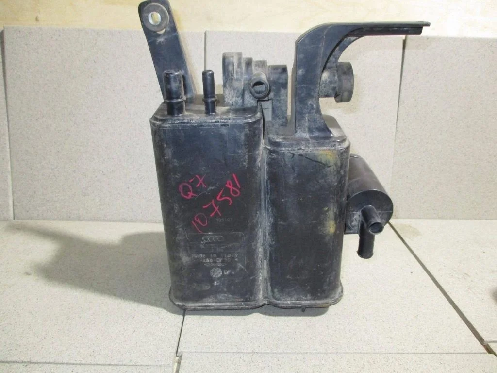 Абсорбер фильтр угольный Audi Q7 2008 4L