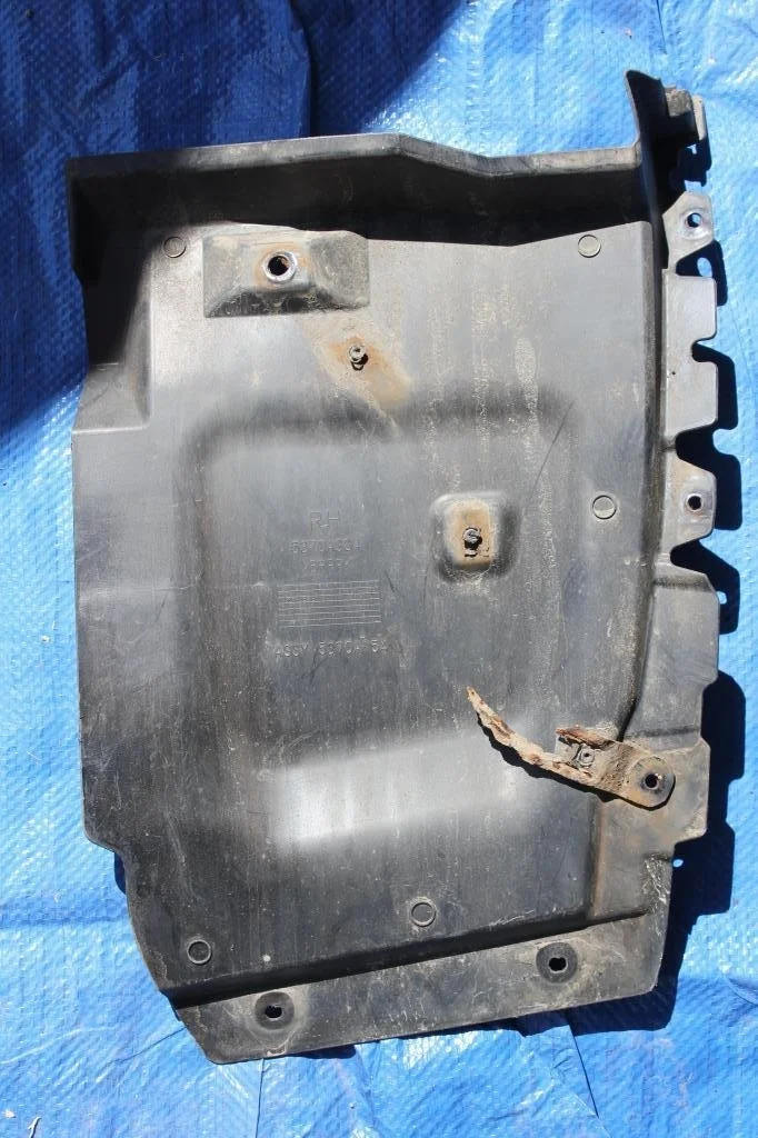 Б.у. пыльник бампера MITSUBISHI PAJERO V97W MITSUBISHI PAJERO V97W