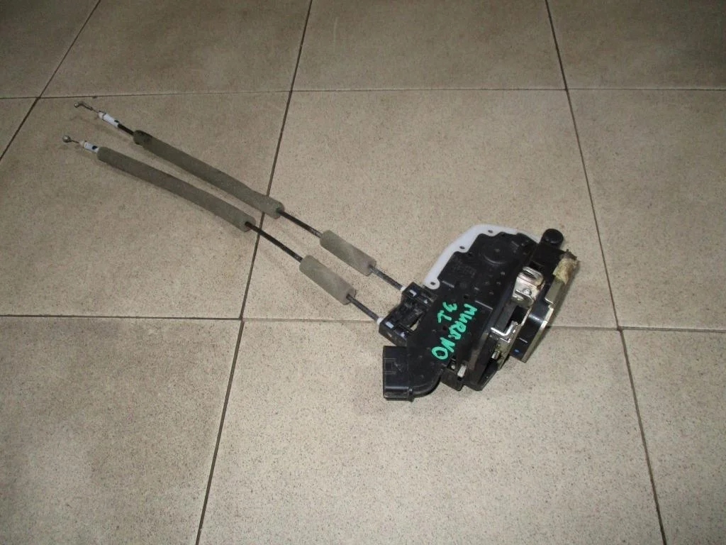 Замок двери задней левой Nissan Murano 2010 Z51