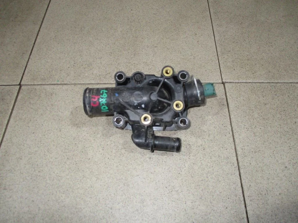 Корпус термостата Citroen C4 2007 LC