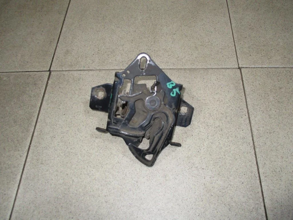 Замок капота Volkswagen Passat 1999 B5