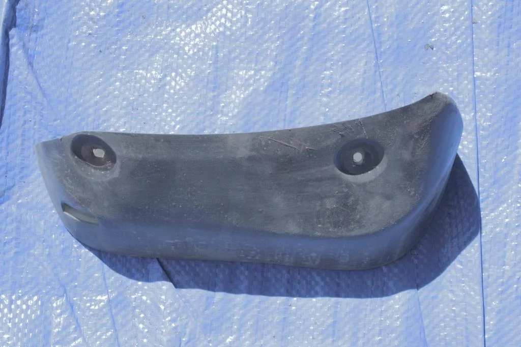 Б.у. брызговик MITSUBISHI PAJERO V97W MITSUBISHI PAJERO V97W