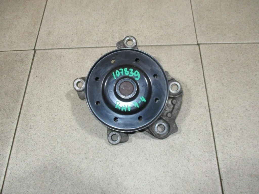 Помпа Toyota RAV4 A40