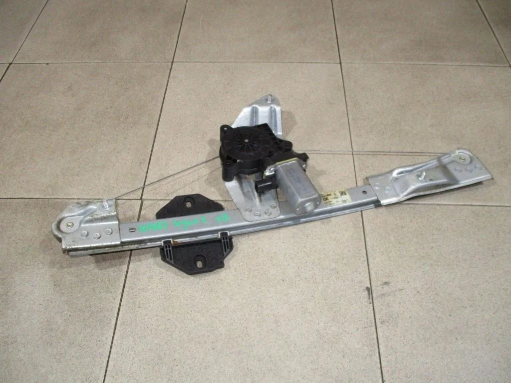 Стеклоподъемник передний правый Renault Logan 2 L52