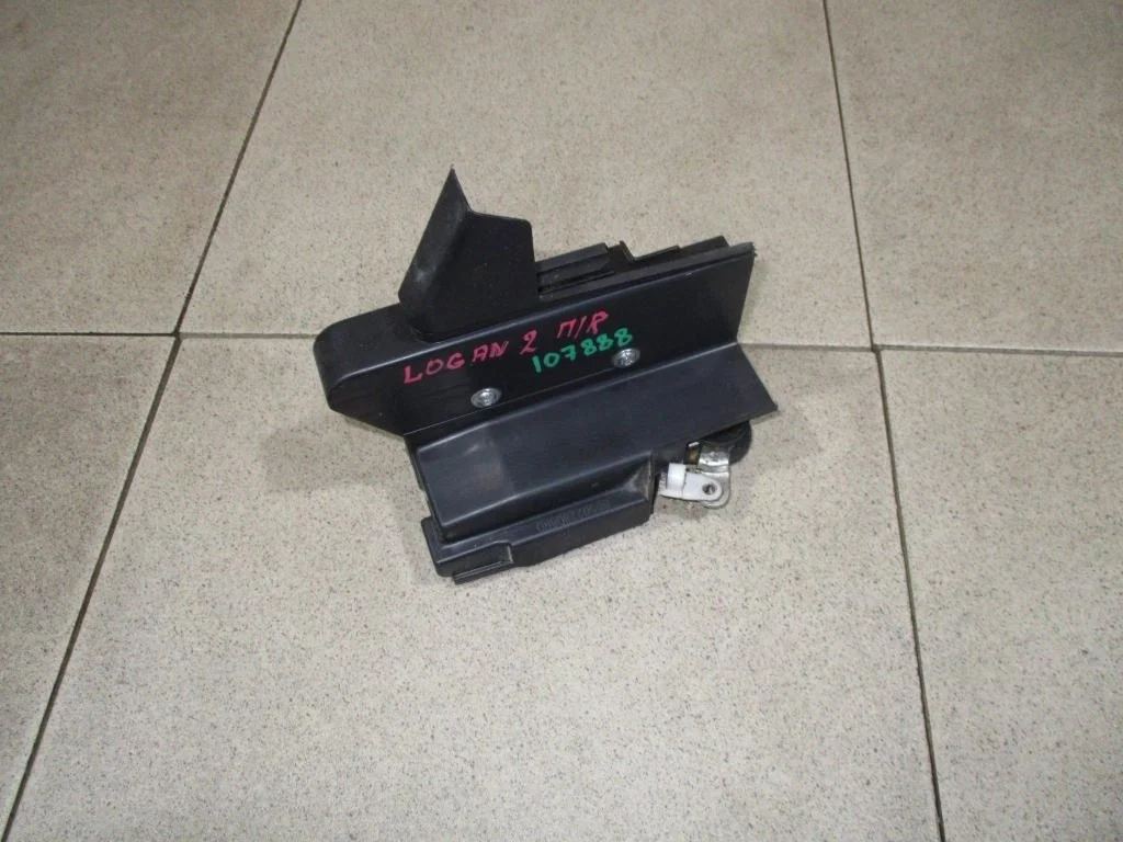 Замок двери передней правой Renault Logan 2 L52