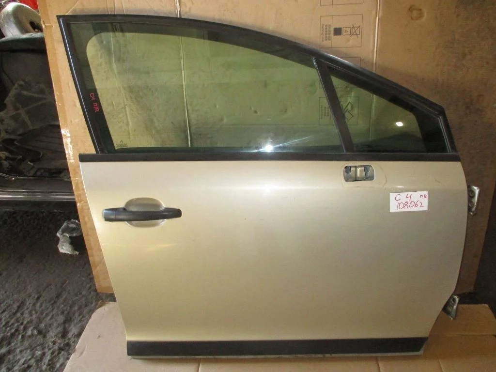 Дверь передняя правая Citroen C4 2007 LC