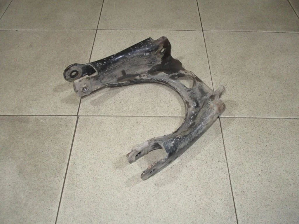 Рычаг передний верхний левый Citroen C5 2008 RD, TD