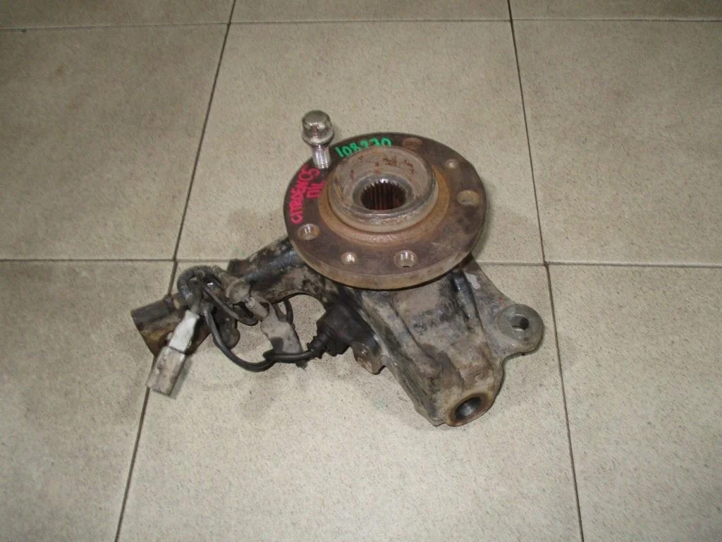 Кулак поворотный передний левый Citroen C5 2008 RD, TD