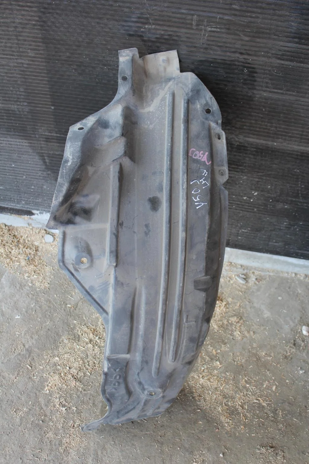 Б.у. подкрылок NISSAN FUGA PY50 NISSAN FUGA PY50