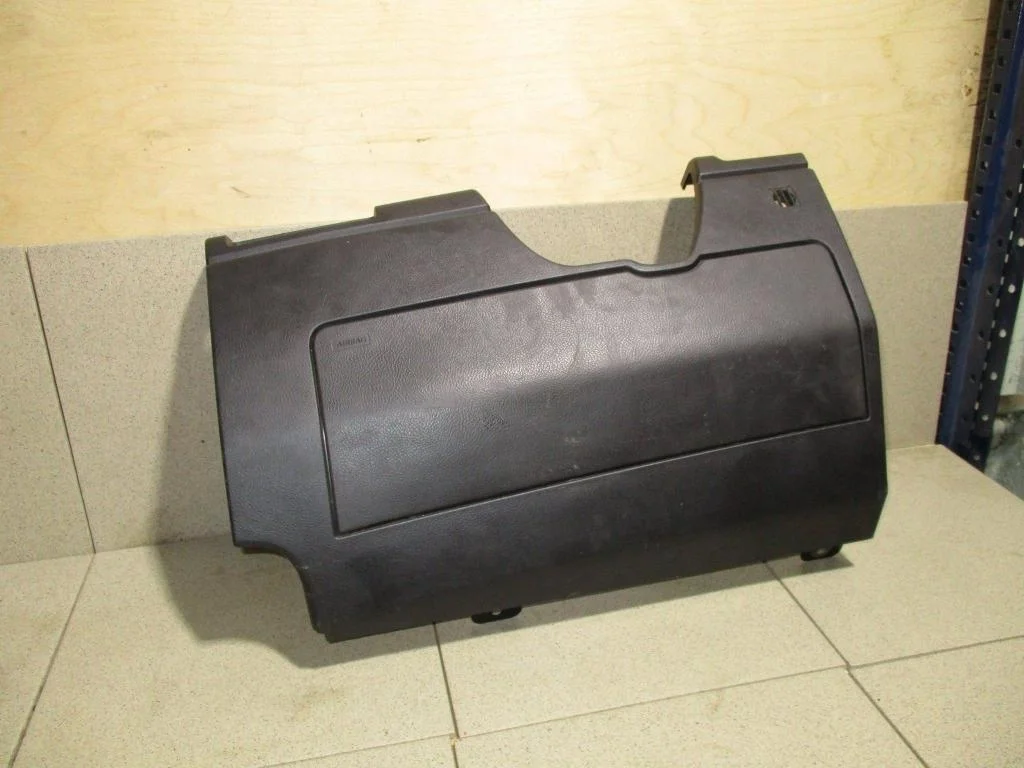 Подушка безопасности для колен Land Rover Freelander 2 2008 L359