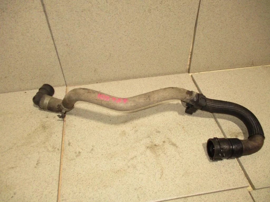 Патрубок отопителя Land Rover Freelander 2 2008 L359