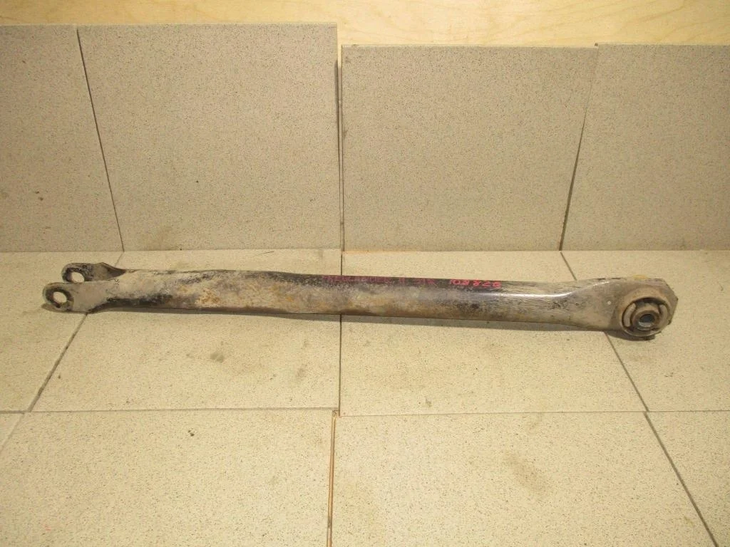 Тяга задняя продольная правая Land Rover Freelander 2 2008 L359