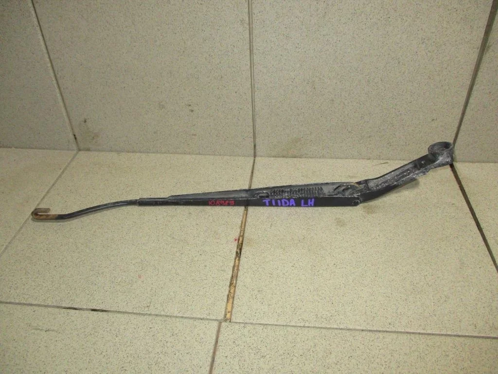 Поводок стеклоочистителя передний левый Nissan Tiida 2012 C11