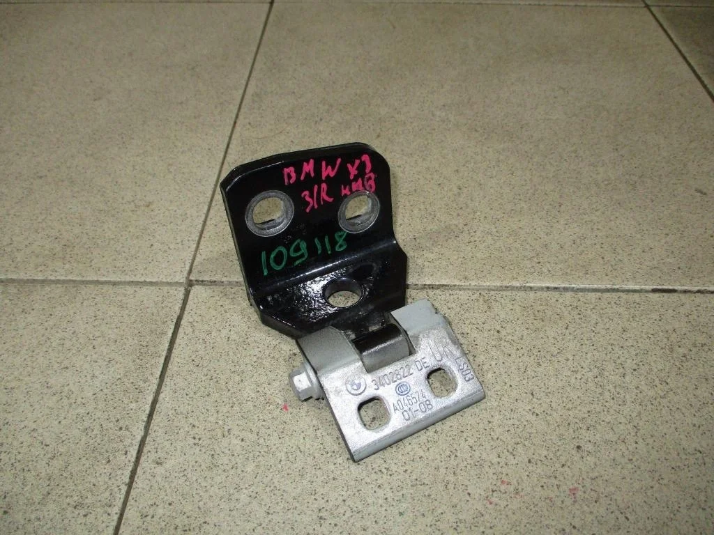 Петля двери BMW X3 E83