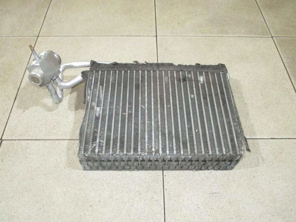 Испаритель кондиционера BMW X3 2008 E83