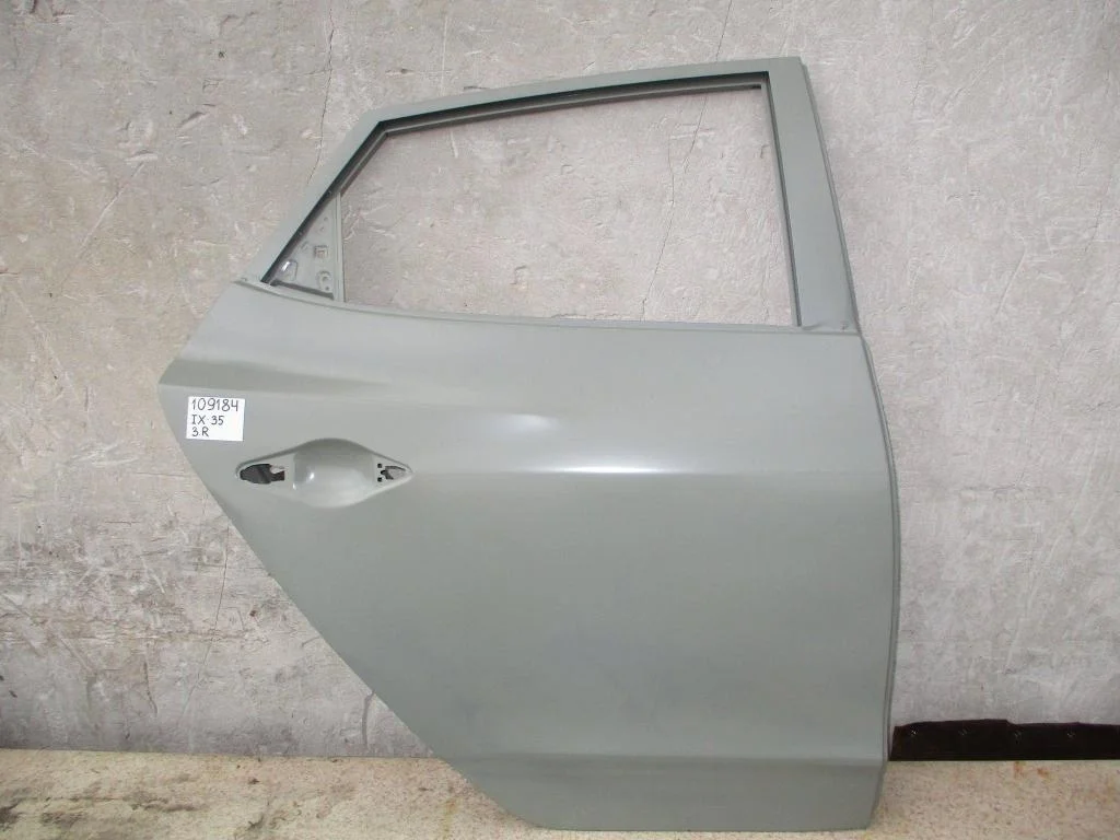 Дверь задняя правая Hyundai ix35 LM