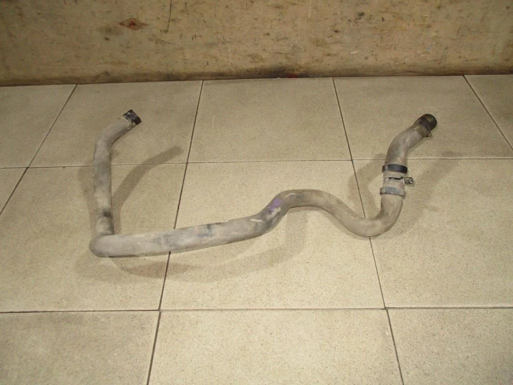 Патрубок радиатора Renault Logan 1 L90