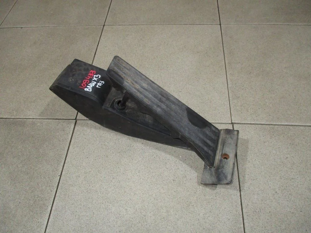 Педаль газа BMW X3 2008 E83