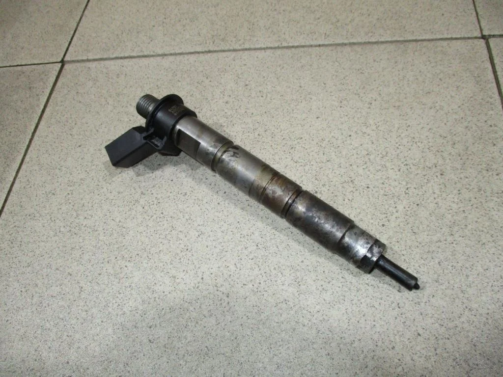 Форсунка дизельная BMW X3 2008 E83