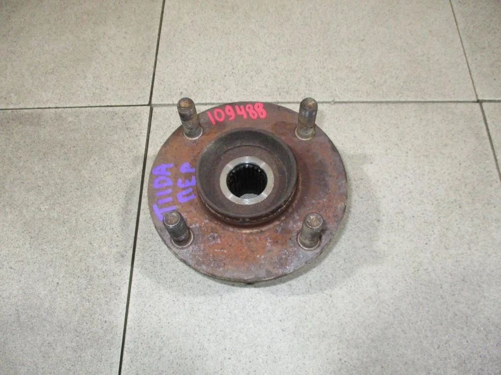 Ступица передняя Nissan Tiida 2012 C11