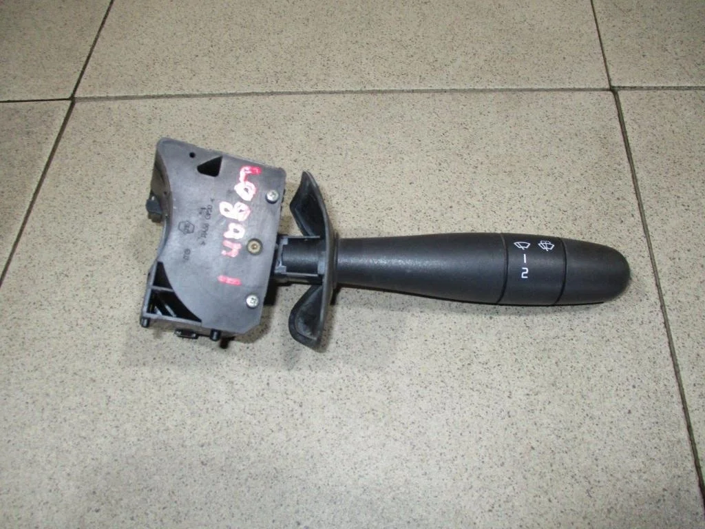 Переключатель стеклоочистителей Renault Logan 1 L90