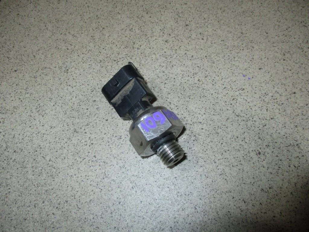 Датчик давления топлива Opel Vectra 2006