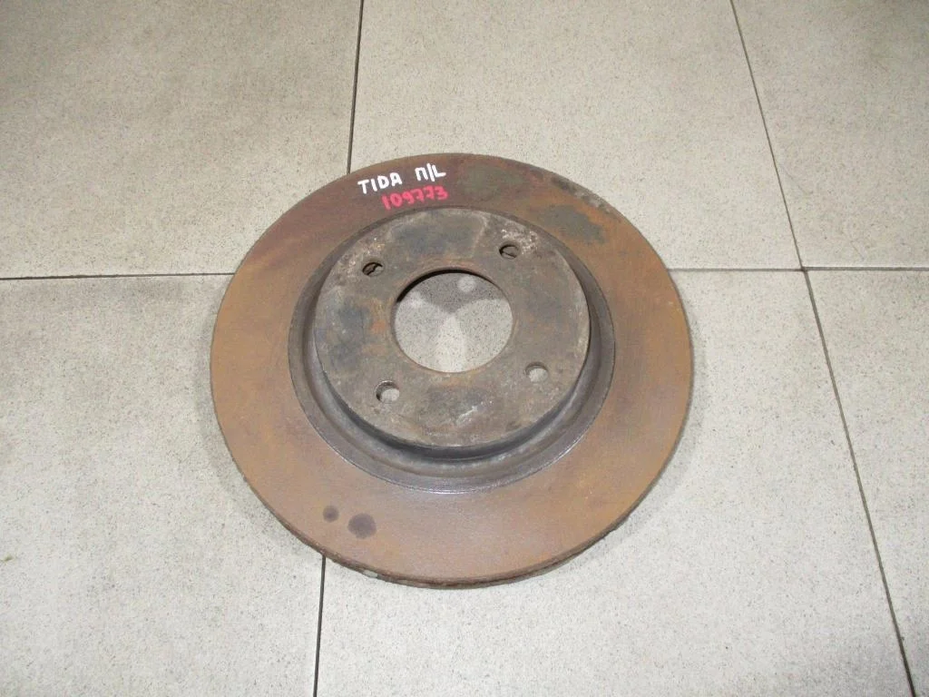 Диск тормозной передний вентилируемый Nissan Tiida 2012 C11