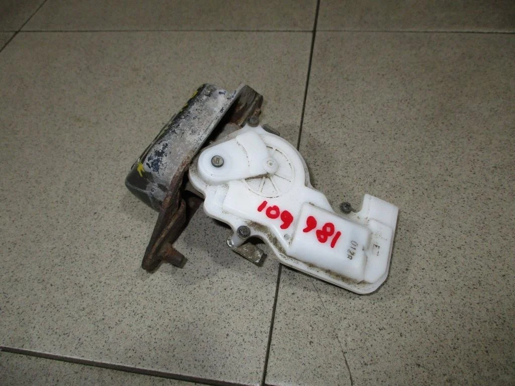 Замок багажника Honda CR-V 3 2008 RE