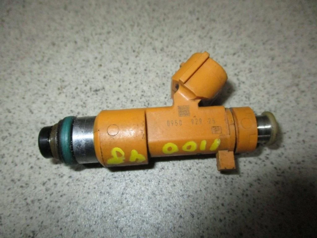 Форсунка топливная Infiniti G37 2009 V36