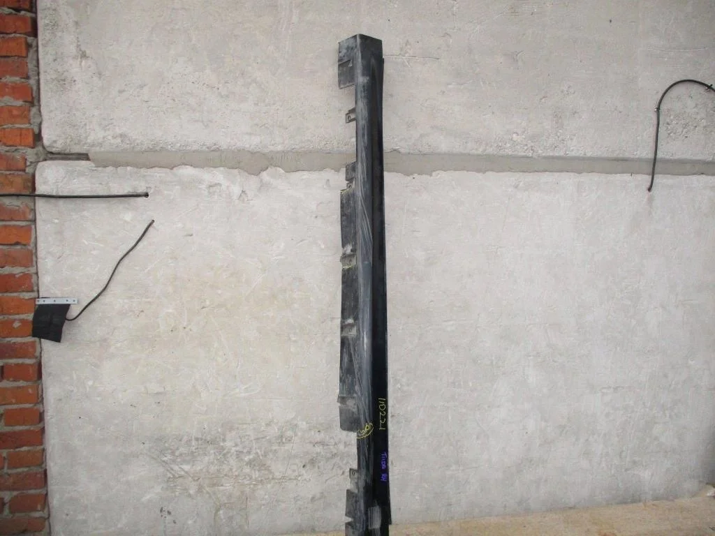 Накладка порог наружная Nissan Tiida 2012 C11