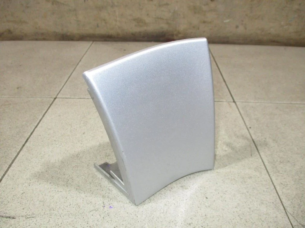 Планка под фонарь правая Skoda Yeti 2012 5L