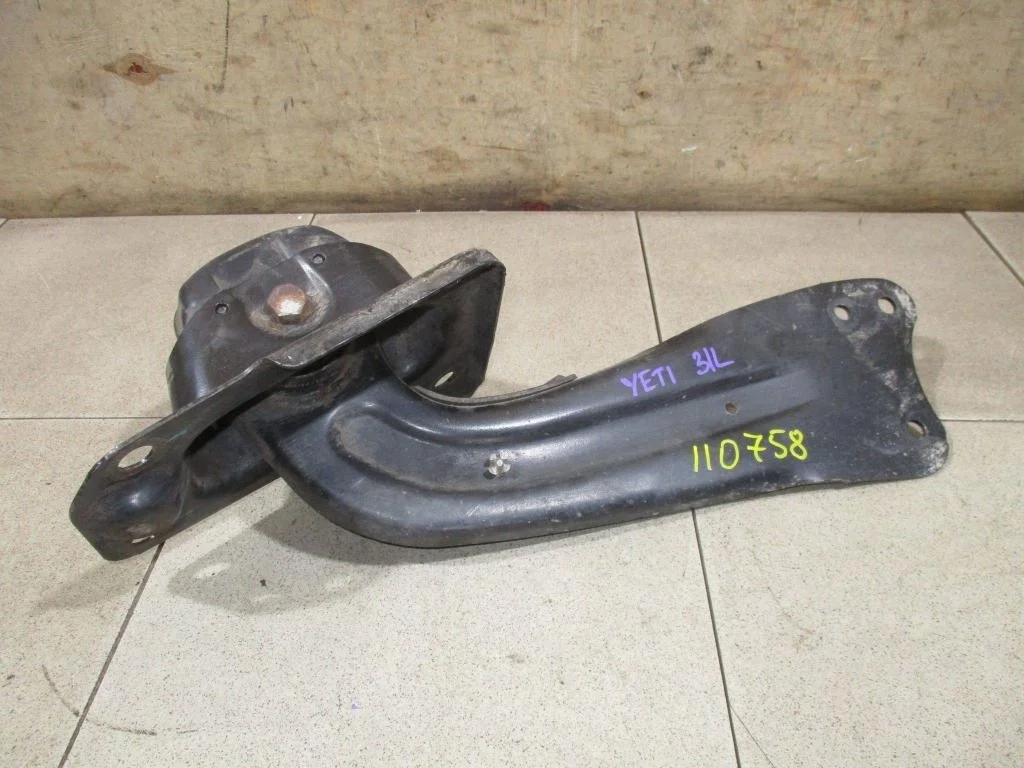 Рычаг задний продольный левый Skoda Yeti 5L