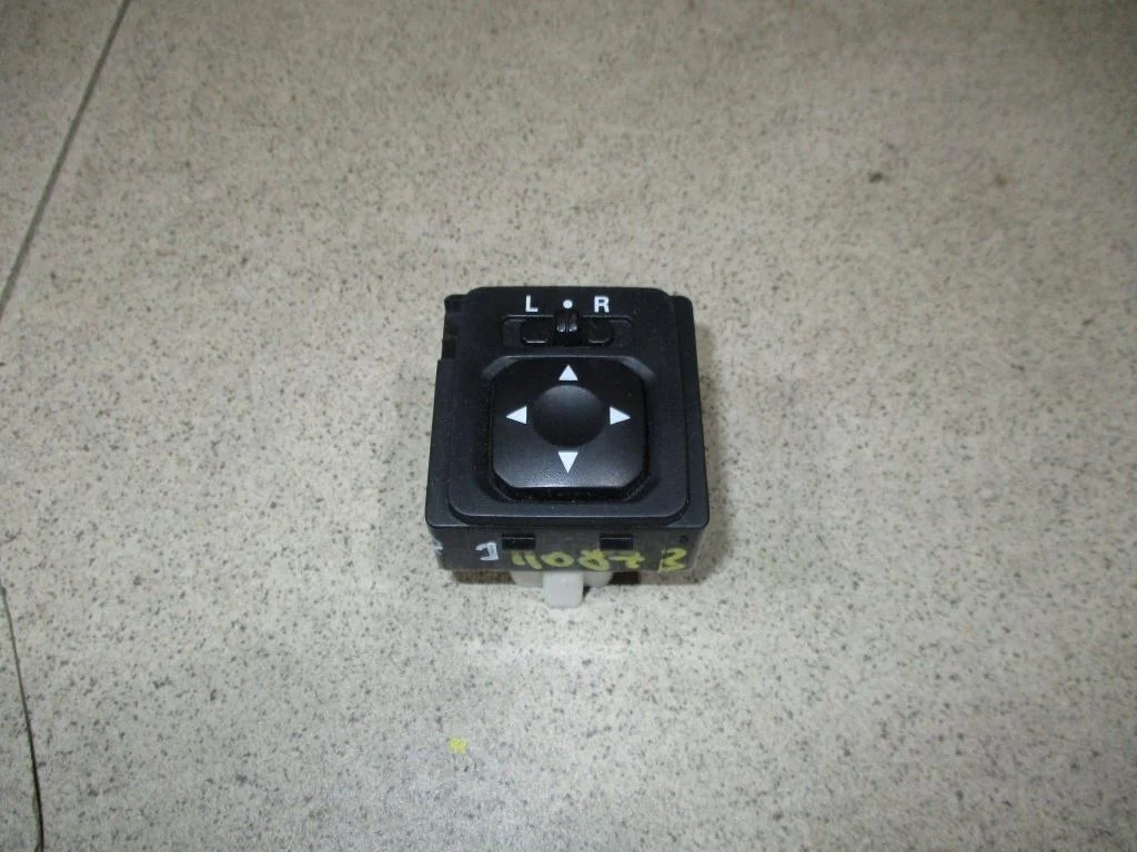 Переключатель регулировки зеркала Mitsubishi Outlander 1 2007 CU