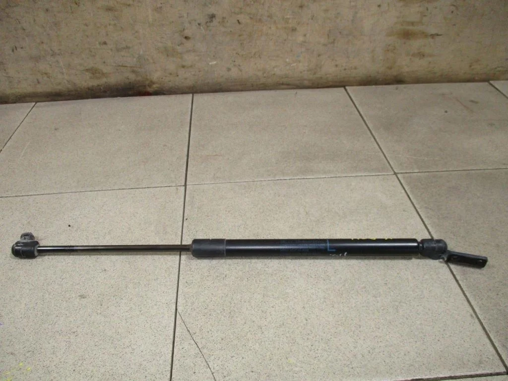 Амортизатор двери багажника Mitsubishi Outlander 1 2007 CU