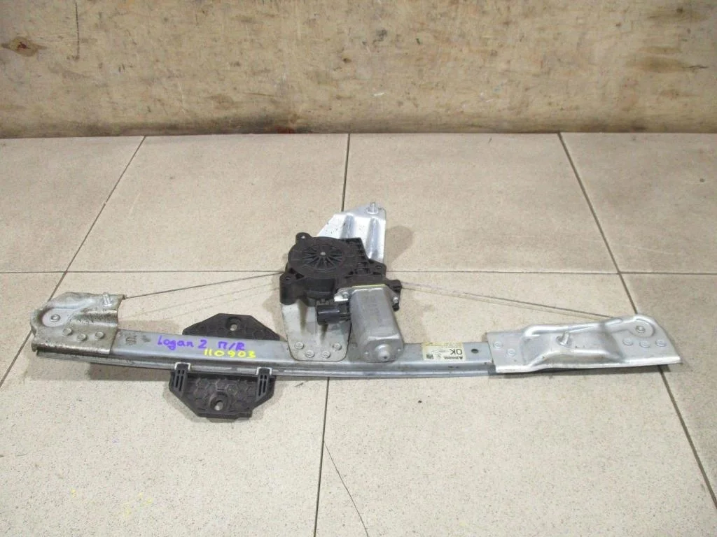 Стеклоподъемник передний правый Renault Logan 2 L52