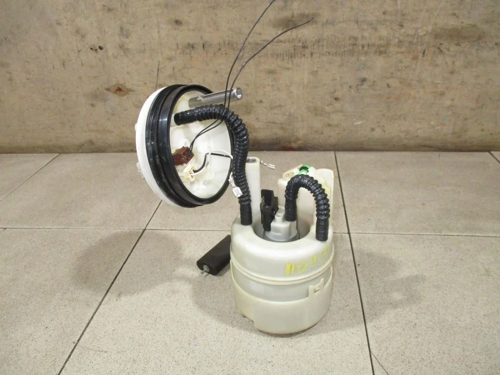 Насос топливный Nissan Tiida 2012 C11