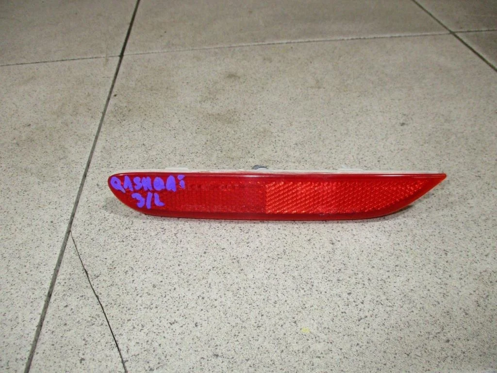 Отражатель в бампер задний левый Nissan Qashqai 2014 J11