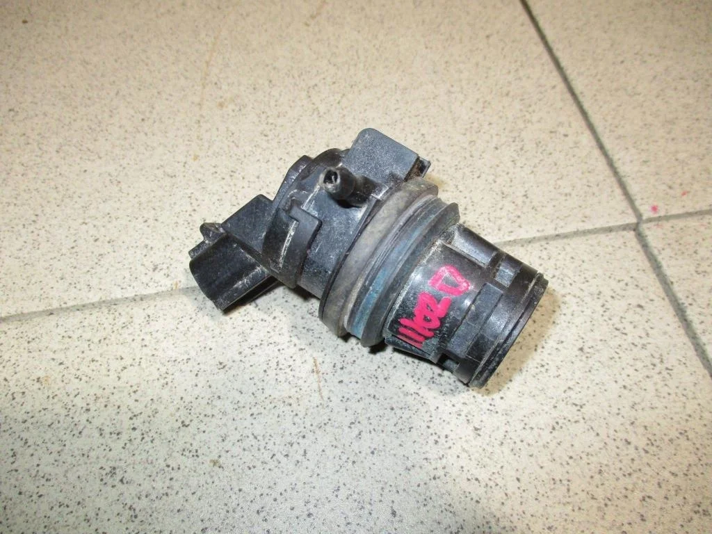 Насос омывателя Toyota Land Cruiser Prado J120